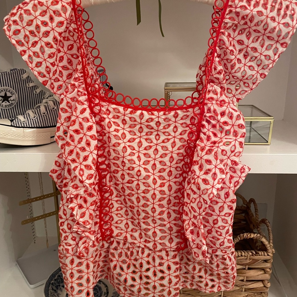 🔴SUGARLIPS RUFFLE EYELET TOP